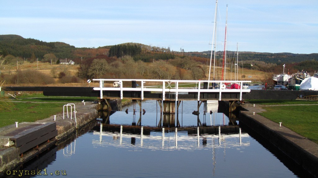 Crinan Canal w Cairnbaan