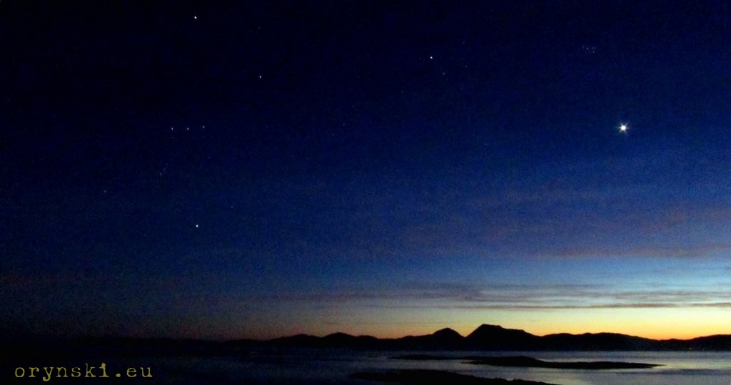 Orion i Wenus wschodząca nad Jurą widziane z South Knapdale