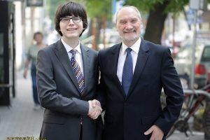 1200px-macierewicz_and_janniger